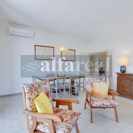公寓 Marco Polo, 3 Camere, Clima, Giardino E Posto Auto, A 50 M Dal Mare! By Alfareal