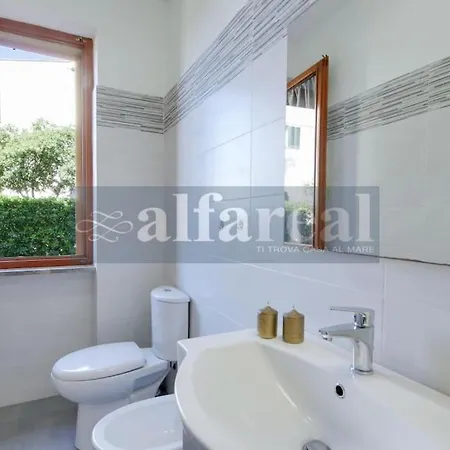 Marco Polo, 3 Camere, Clima, Giardino E Posto Auto, A 50 M Dal Mare! By Alfareal *