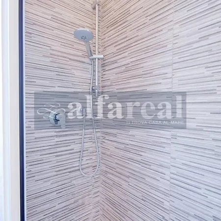 Marco Polo, 3 Camere, Clima, Giardino E Posto Auto, A 50 M Dal Mare! By Alfareal 公寓 *