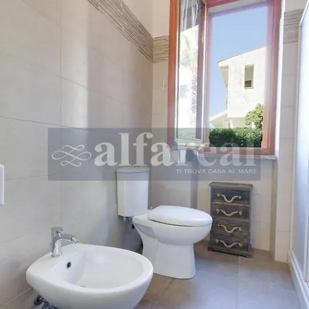 公寓 Marco Polo, 3 Camere, Clima, Giardino E Posto Auto, A 50 M Dal Mare! By Alfareal